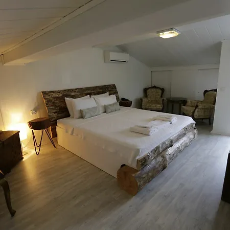 Yamac Evi Butik (adults Only) Alaçatı